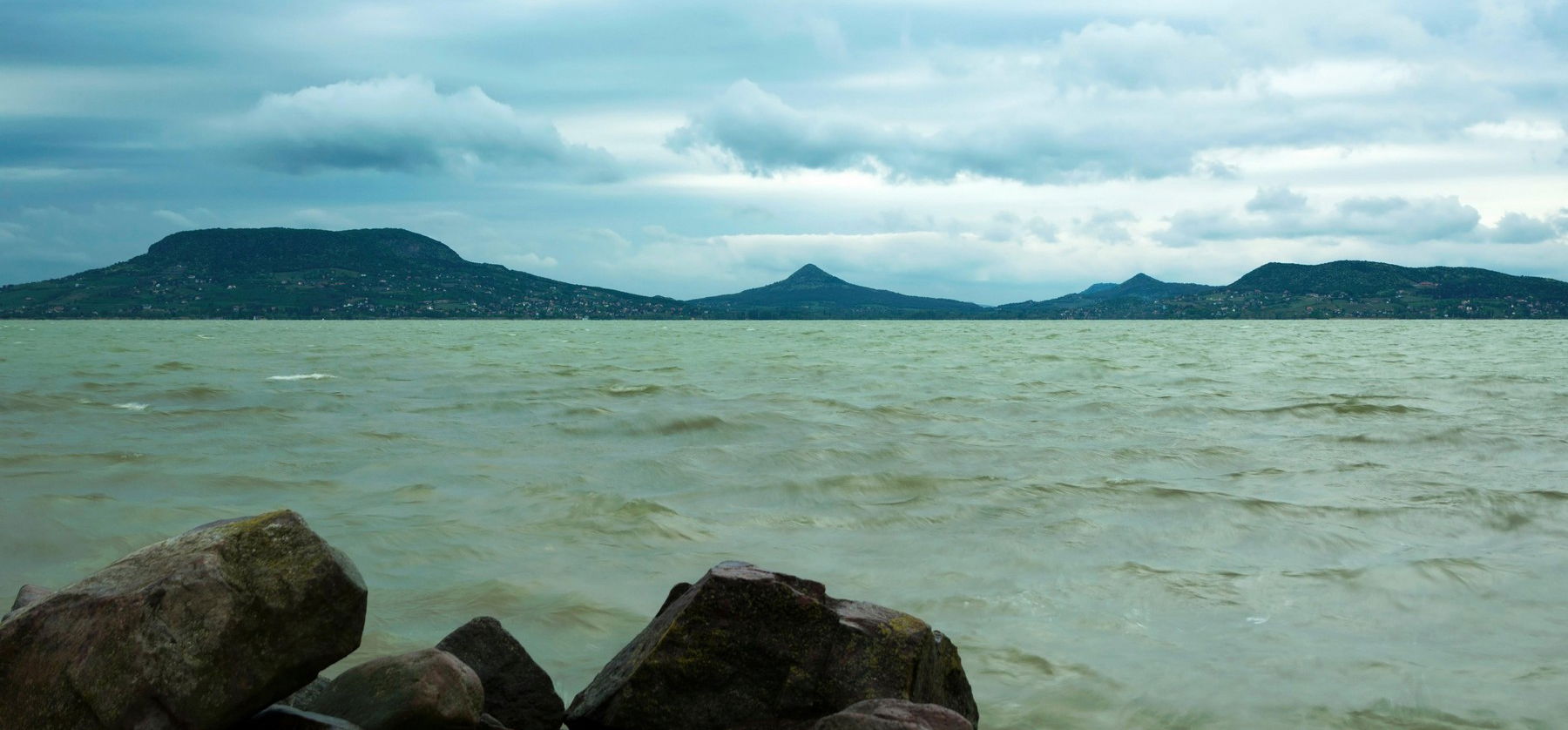 Döbbenetes felvétel: a vihar lecsapott a Balatonra! Németh Lajos szerint erre kell készülnünk a hétvégén