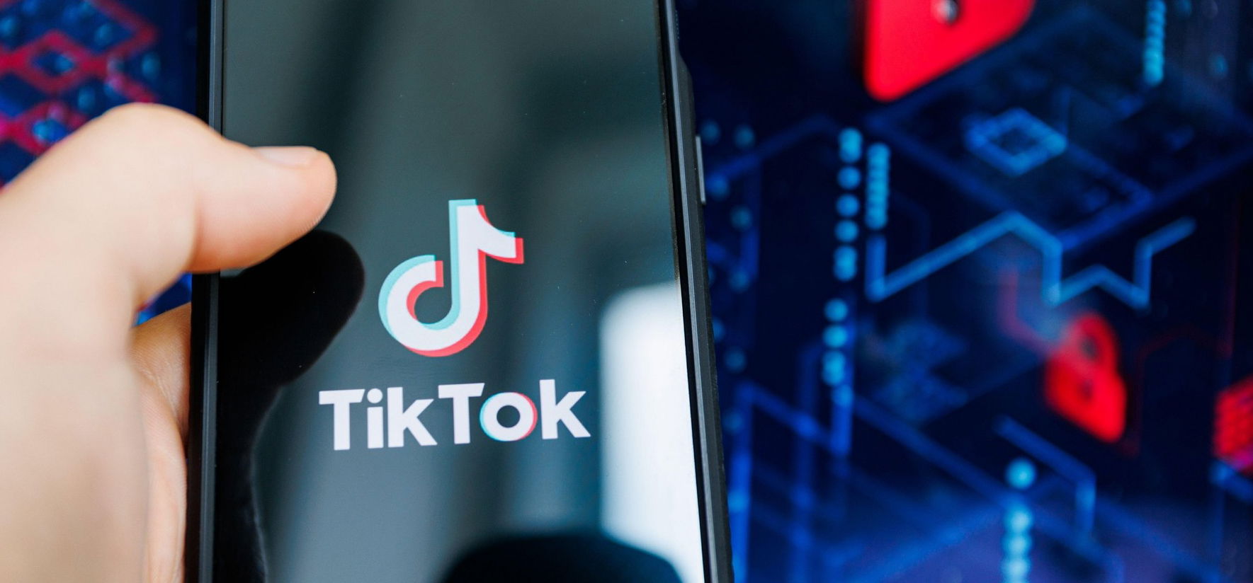 Lebukott a TikTok – A legtöbb felhasználó pánikba is esett a hír hallatán