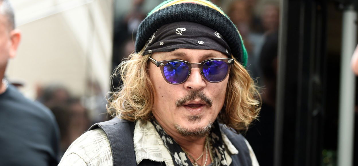 Elképesztően váratlan fordulat: Johnny Depp összejött egy csúcsbombázóval, akit mindenki ismer? - Íme az észveszejtő szépség