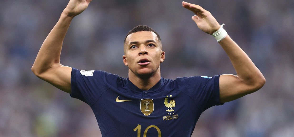 Mbappé volt csajáról kiderült, hogy férfiként született