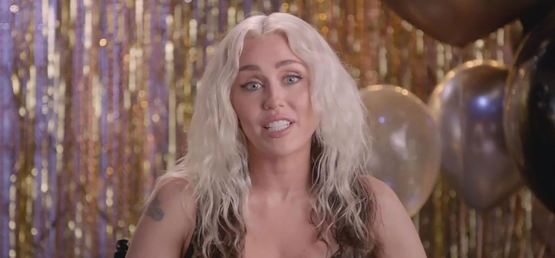 Miley Cyrus meztelen videója tarol az interneten