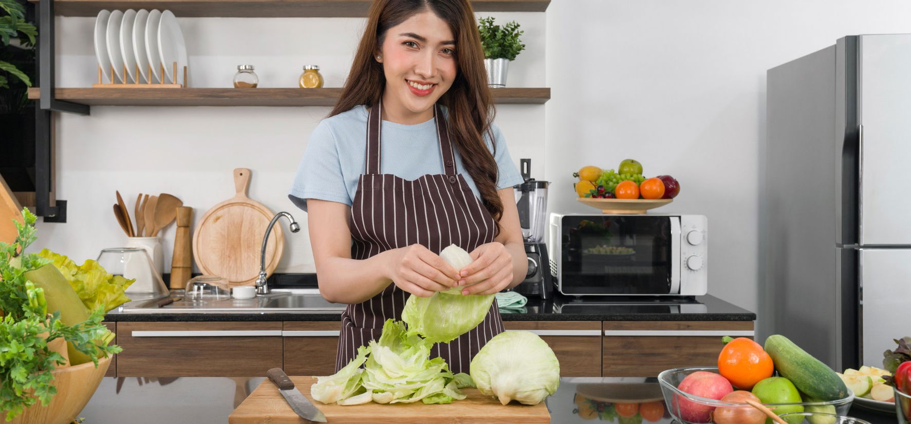 Egy magyar nyugdíjas alaposan kiosztotta a vegán tüntetőket