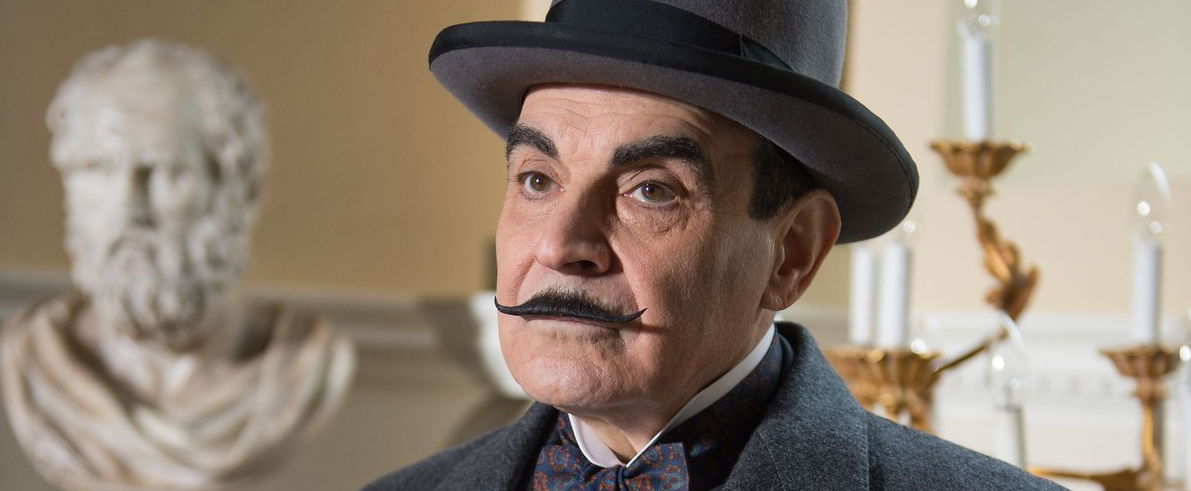 Csontsovány, borostás öregúr lett a Poirot-filmek kackiás bajuszos detektívéből, 77 éves lesz már David Suchet