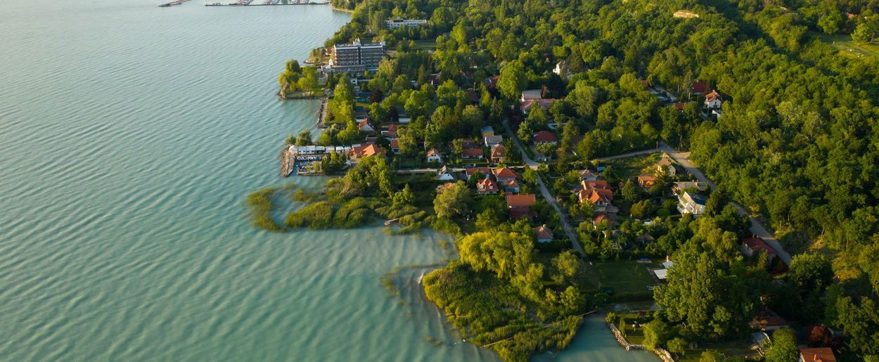 Félelmetes vadlányokról beszéltek a Balatonon, csábításuk elképesztő legendákat ihletett meg az elmúlt századokban, még helynevek is őrzik a mítosz emlékeit