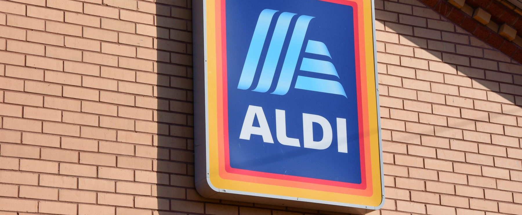 Tömegesen akadtak ki a vásárlók az Aldi miatt, mindenkit lezsibbasztott az üzletlánc