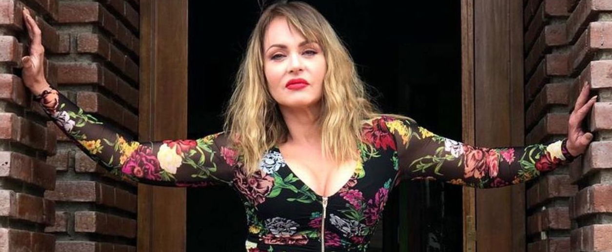 Emlékszel? Gabriela Spanic csodás keblei véletlenül kicsúsztak a ruhából a Dancing with the Stars-ban