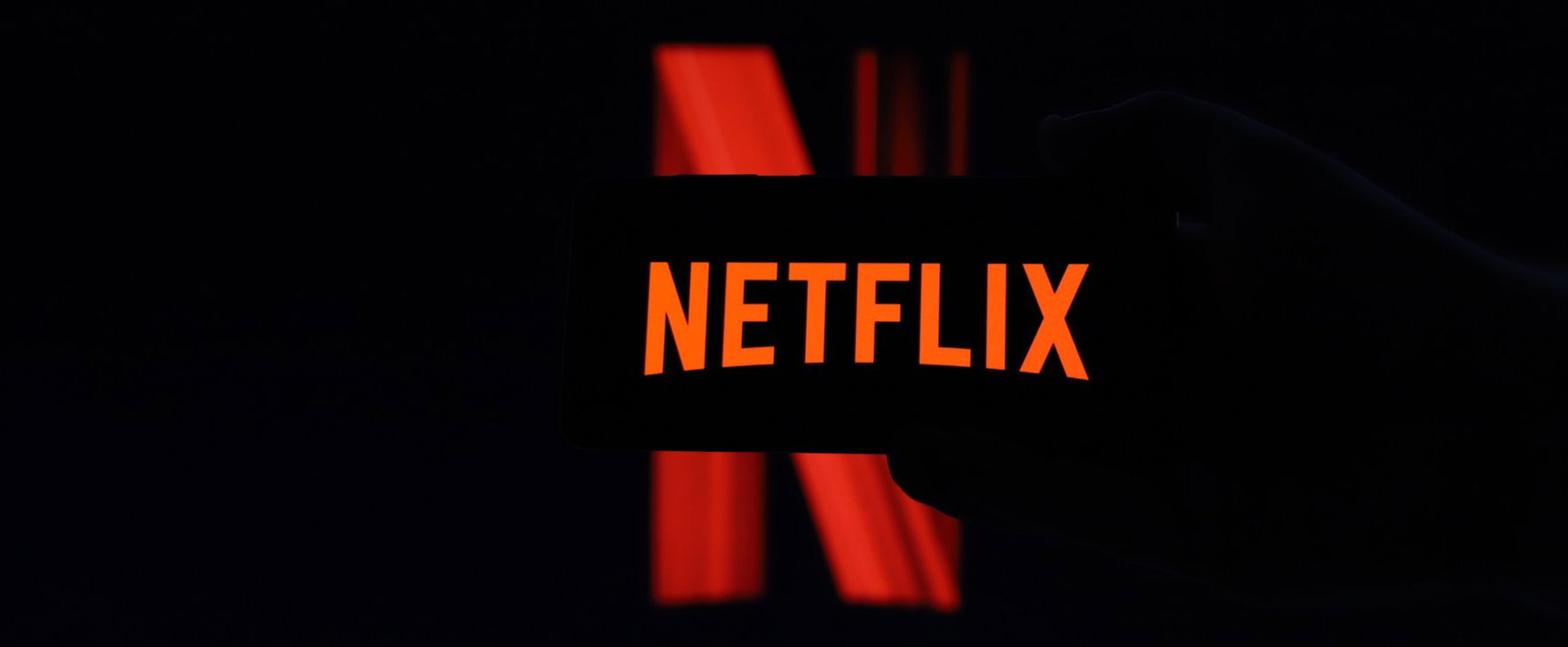 Magyar művészről zengenek ódákat a Netflix oldalán: az év egyik legijesztőbb filmjét hozta össze, zseniális a látványvilág