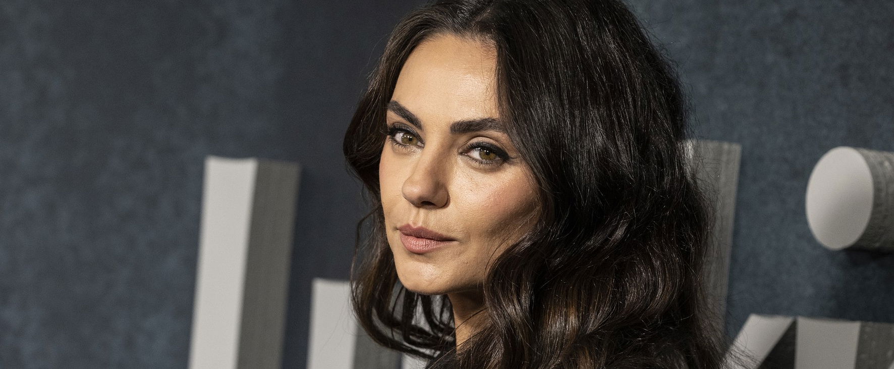 Mila Kunisszal még a barátság extrákkal szitut is bevállalnánk, főleg ha annyira kiteszi a néznivalót mint ezen a fotón