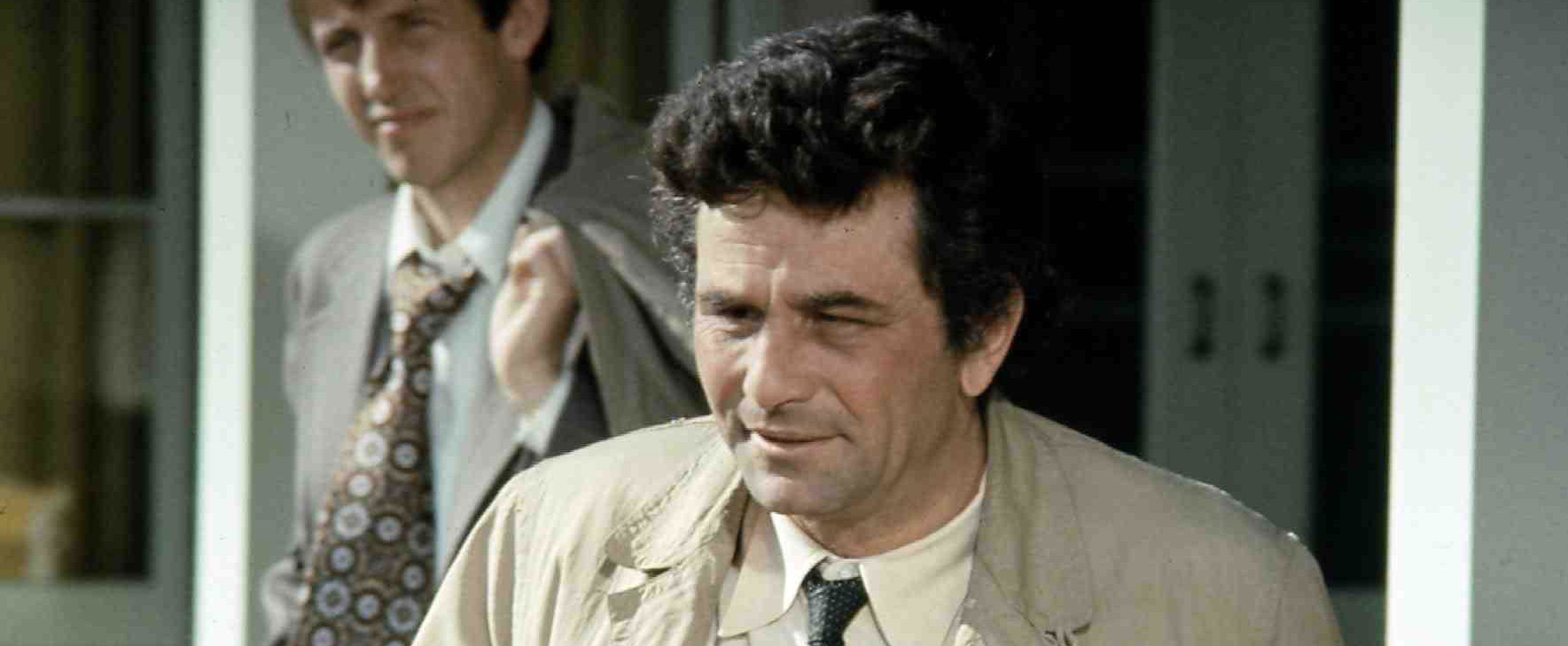 Friss fotó, így néz ki most Columbo igazi felesége, aki tényleg létezik