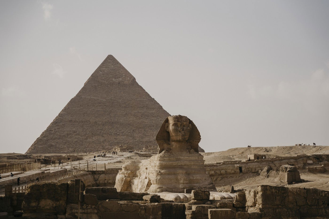 Something very strange was found above the Egyptian pyramids, detected by Chinese radar