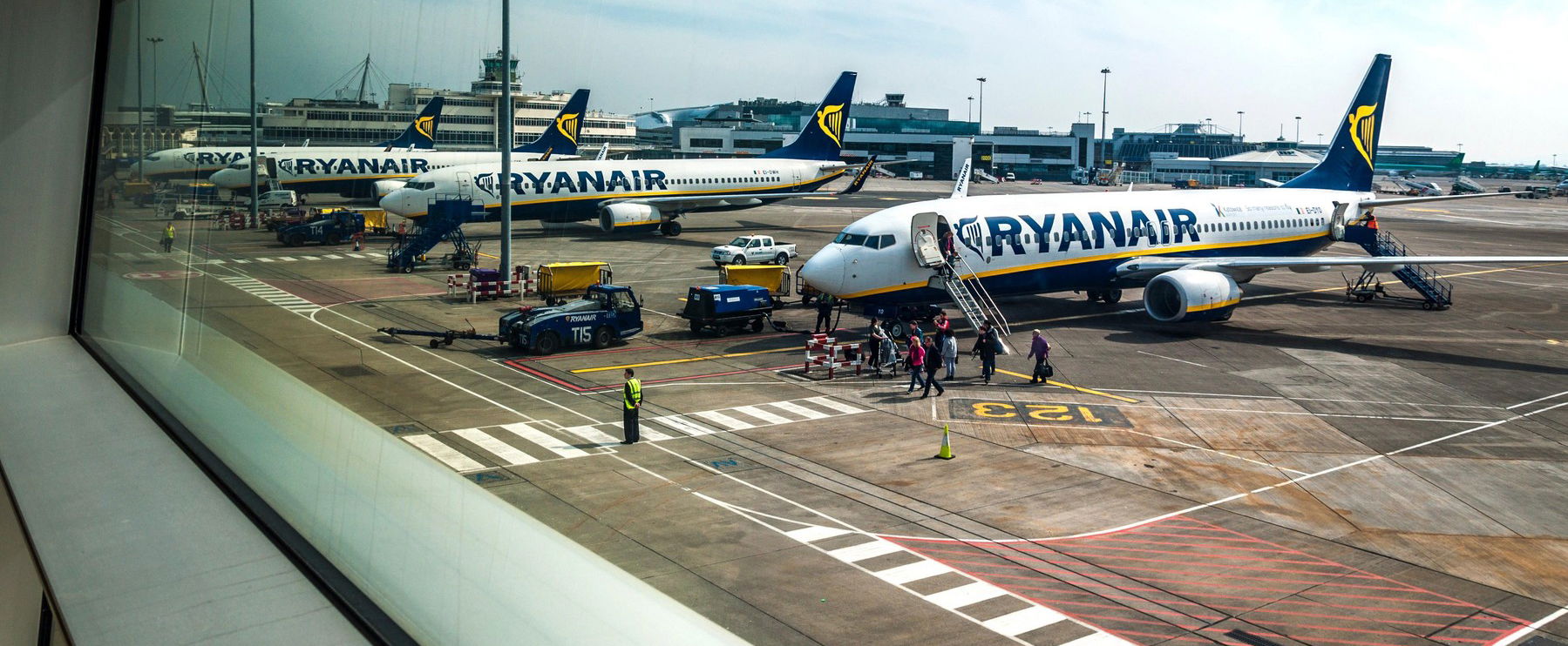 Két magyart nem engedtek fel egy Ryanair gépre, pedig nem tettek semmit, perre viszik az ügyet