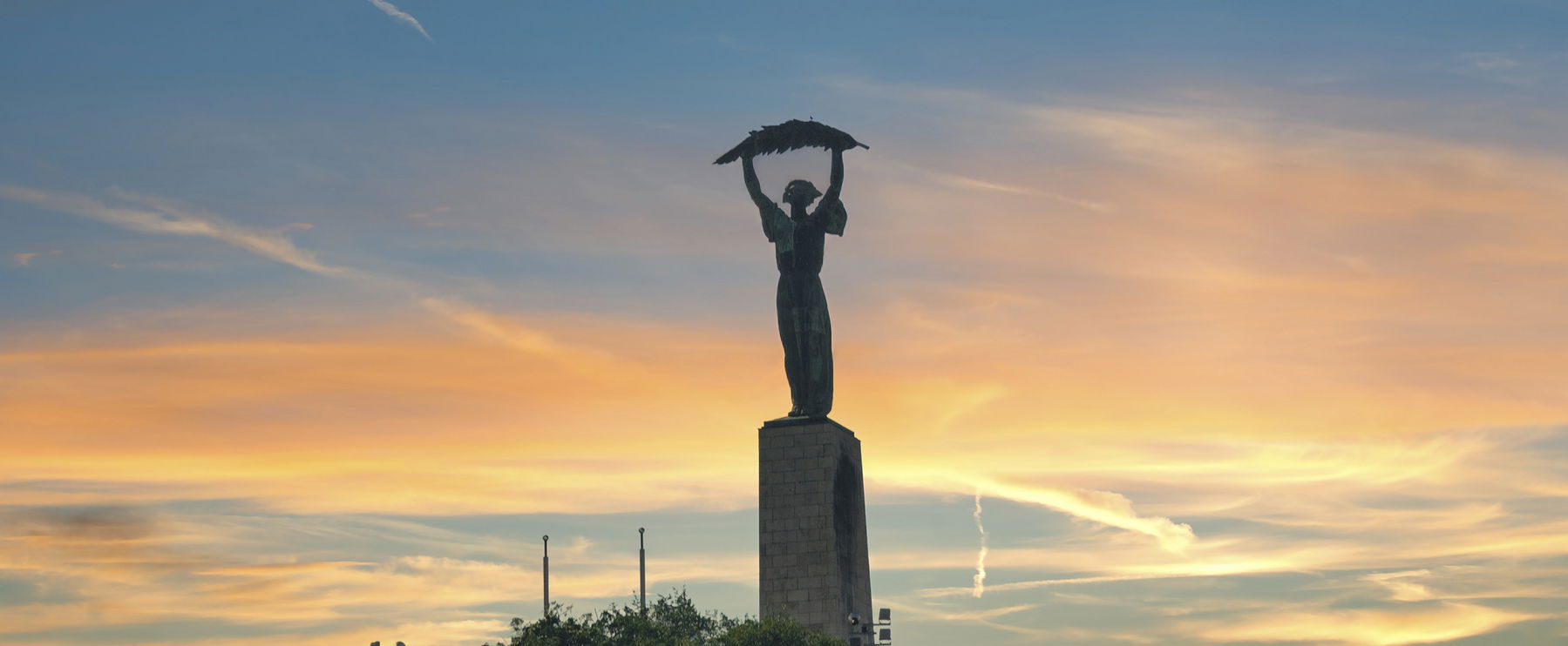 Valami történik a Szabadság-szoborral, ilyenre még nem volt példa Budapesten