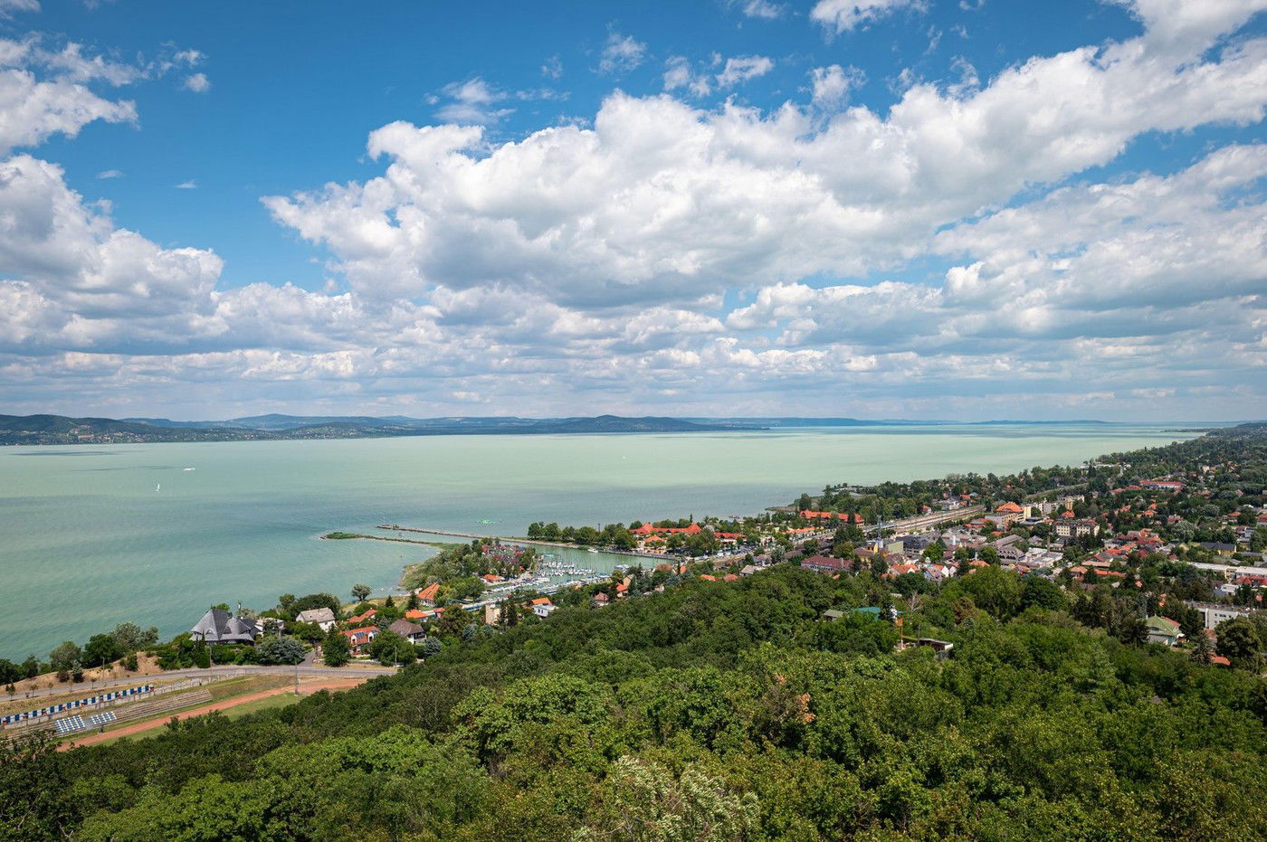 Egyetlen férfi miatt szenvedett Balaton déli partjának ékköve, a rendőrségnek kellett közbelépnie