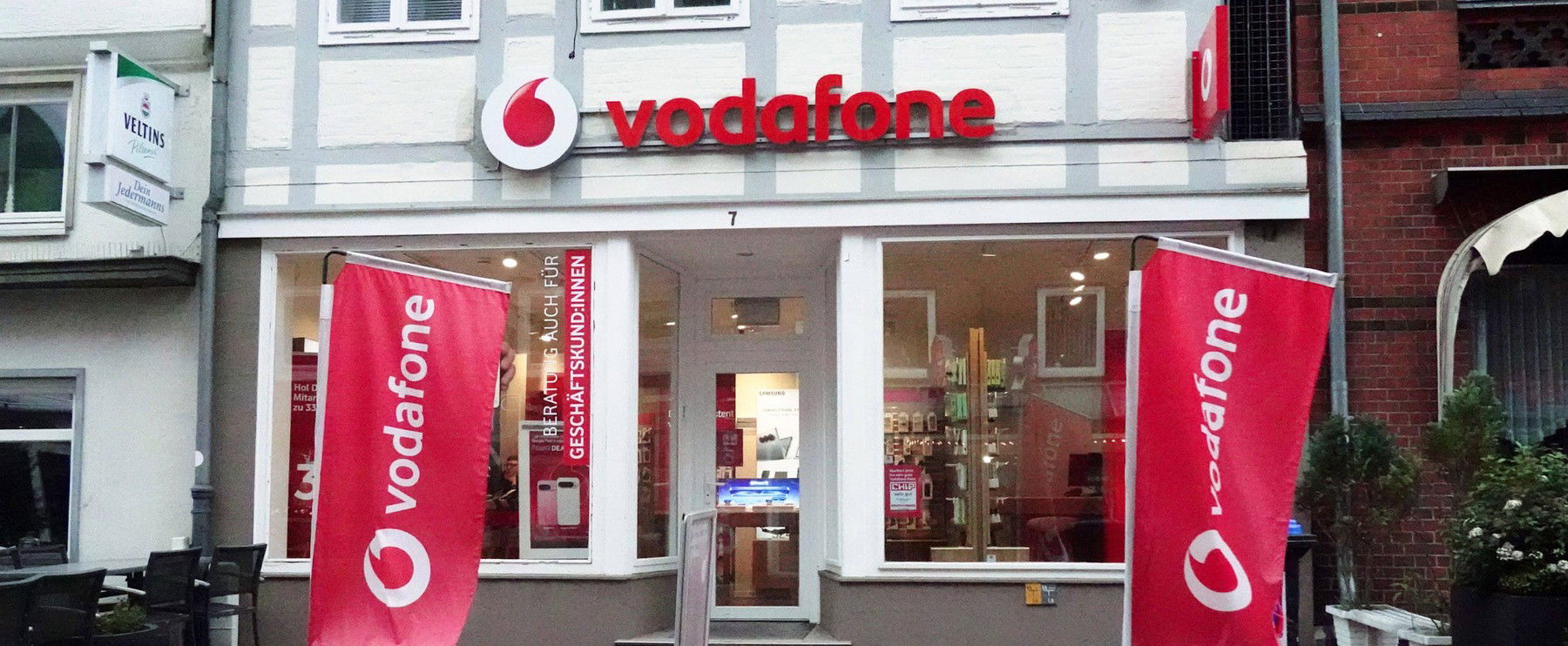 Gigantikus felvásárlásba kezdett a Vodafone és a Digi, százmilliárdos üzletet kötöttek, hatalmas bevétellel kecsegtet