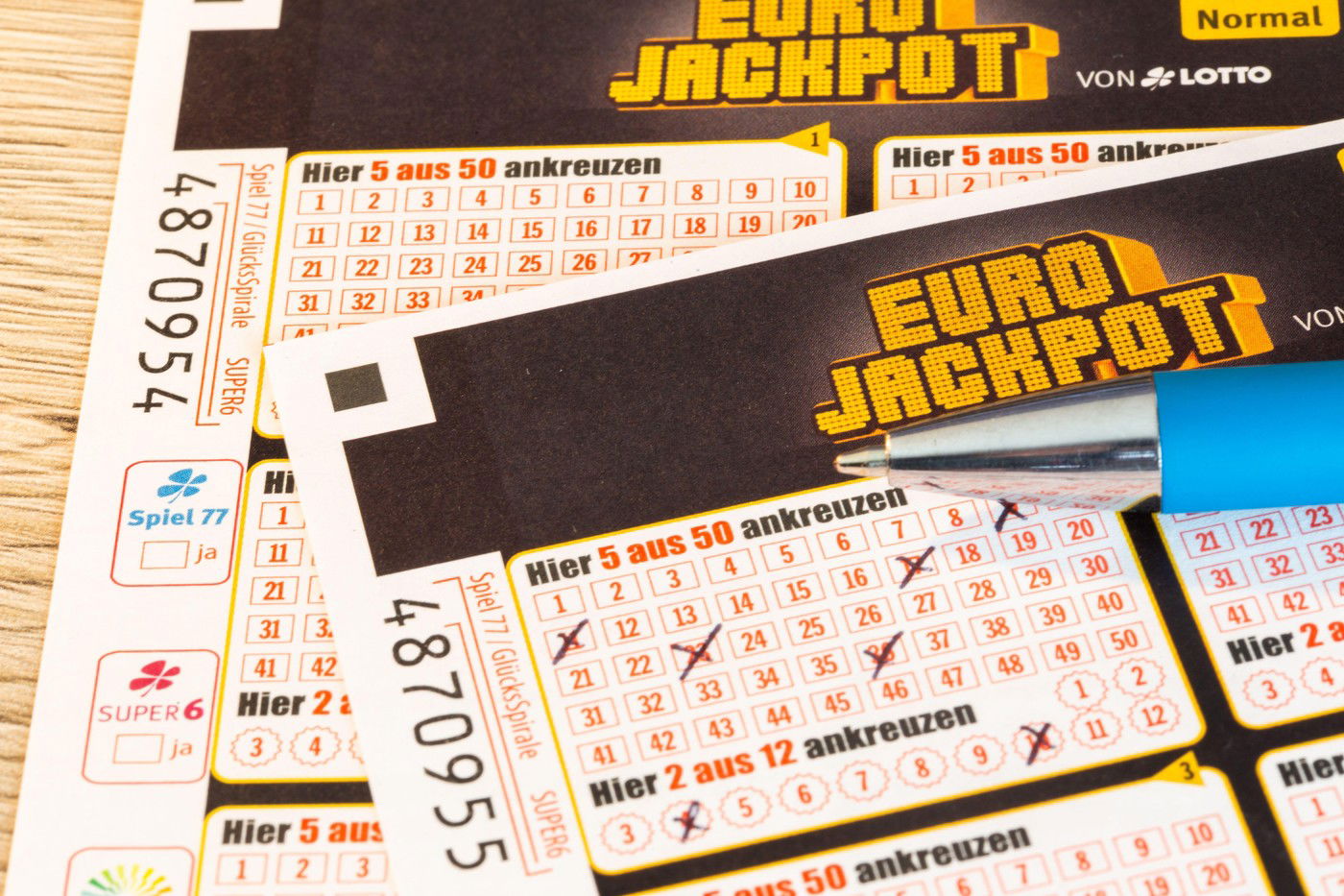 It is possible to earn a lot of money on EurojackPot, only a few numbers have only to hit them