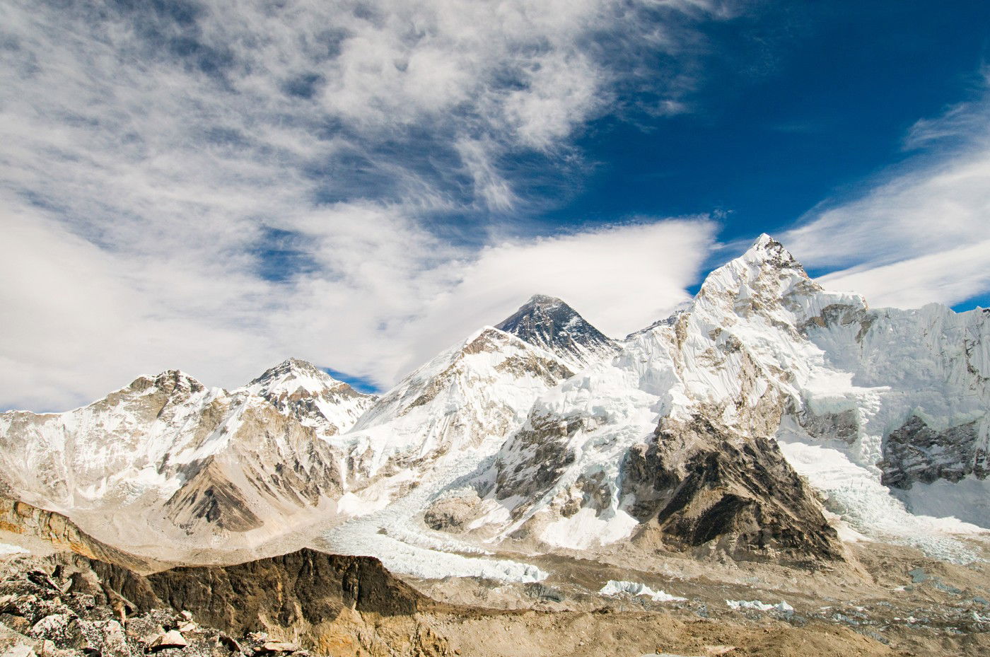 Ez volt a Mount Everest legdurvább tragédiája: rengeteg hegymászó veszett oda egyetlen éjszaka alatt a felelőtlenség miatt