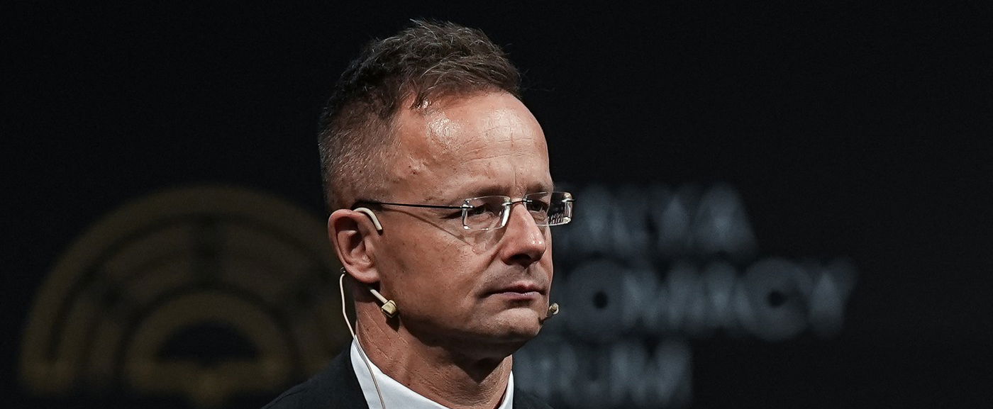 Magyar Péter zavarba hozta Szijjártó Pétert egy rendkívüli kérdéssel, nem kerülhette ki a választ a külügyminiszter
