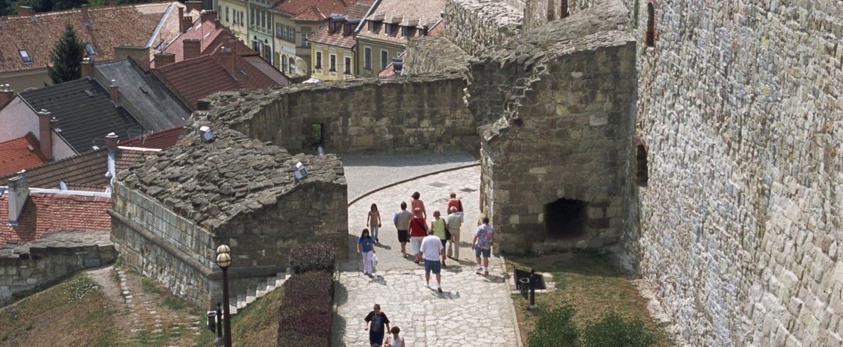 Kettévágtak egy magyar várat, rendkívüli oka volt