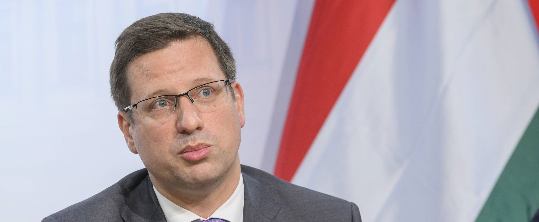 Szomorú és nehéz döntést hozott meg Gulyás Gergely, sokan örülnek neki