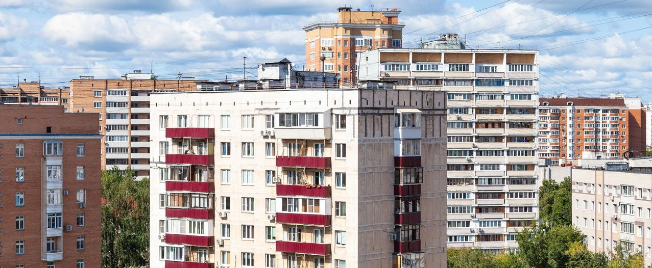 Rettegnek Tatabányán, már az utcára sem mernek kilépni
