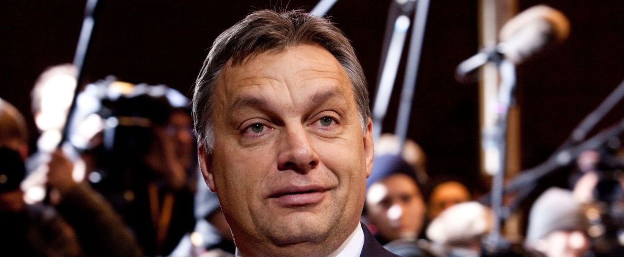 Így néz ki Orbán Viktor édesanyja, megjelent a ritkán látott nő fiával egy fotón