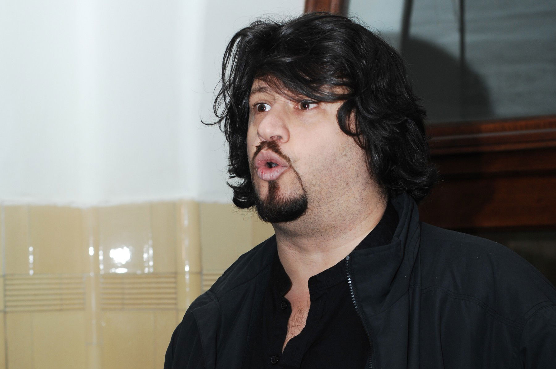 Puzsér Róbertet követelik, tömegek reménykednek egy sikeres tárgyalásban