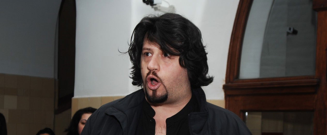 Rendkívüli magyar terméket reklámoz Puzsér Róbert a tévében, ettől hangosan felröhögsz majd