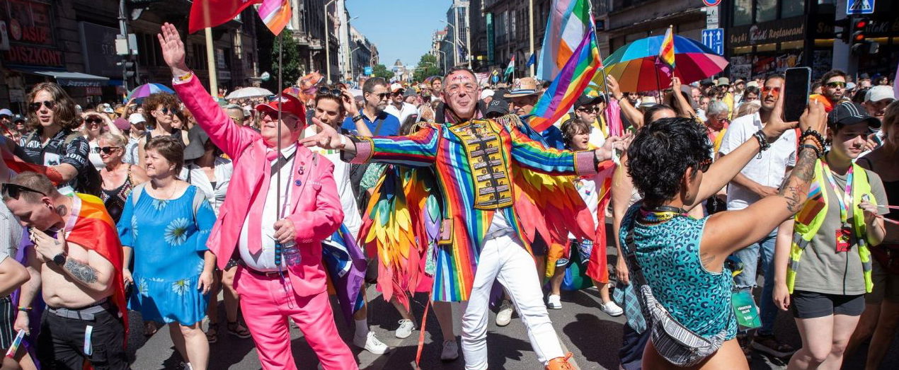 Döbbenetes videó a Pride és a szélsőjobbosok találkozásáról, ilyet még nem láttál