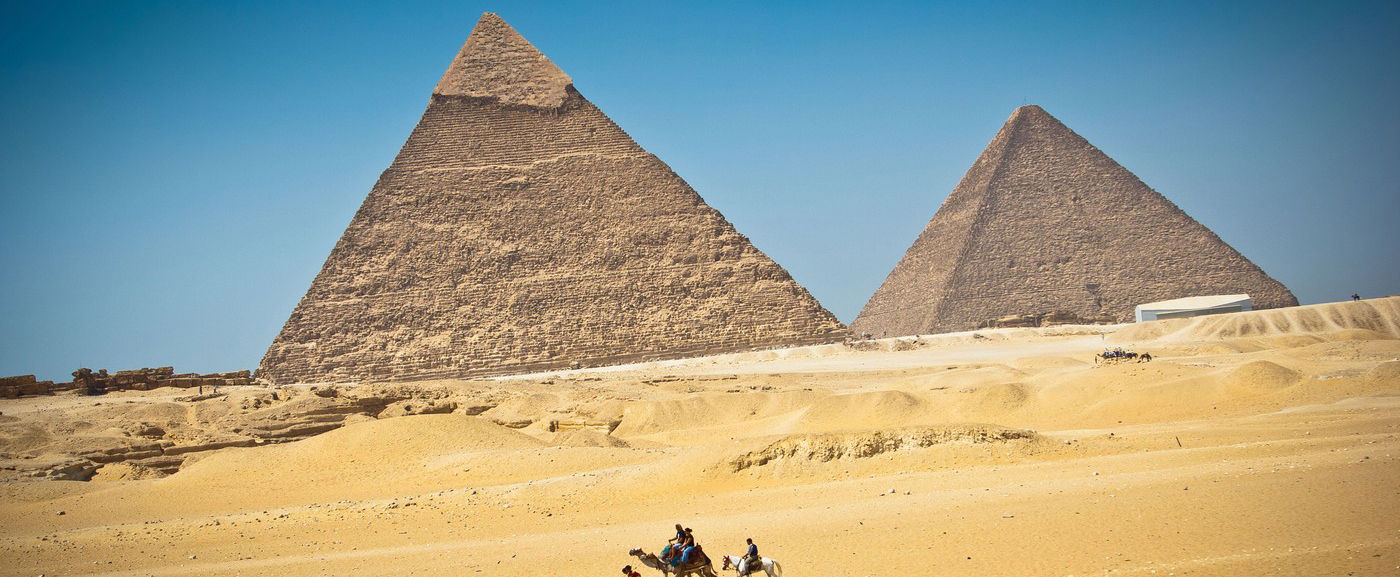 Egyiptom főrégésze a piramisoknál tett brutális bejelentést, valami van odabent