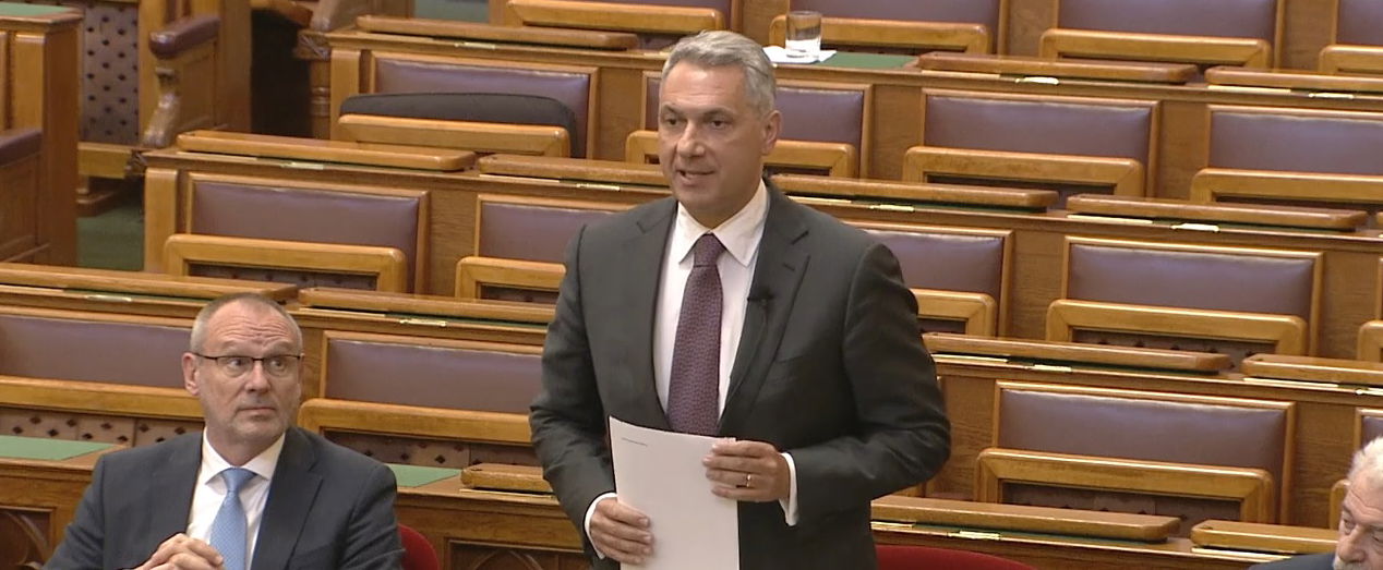 Polgárháborúról beszélt Lázár János, egészen komolyra fordult a dolog a választások előtt