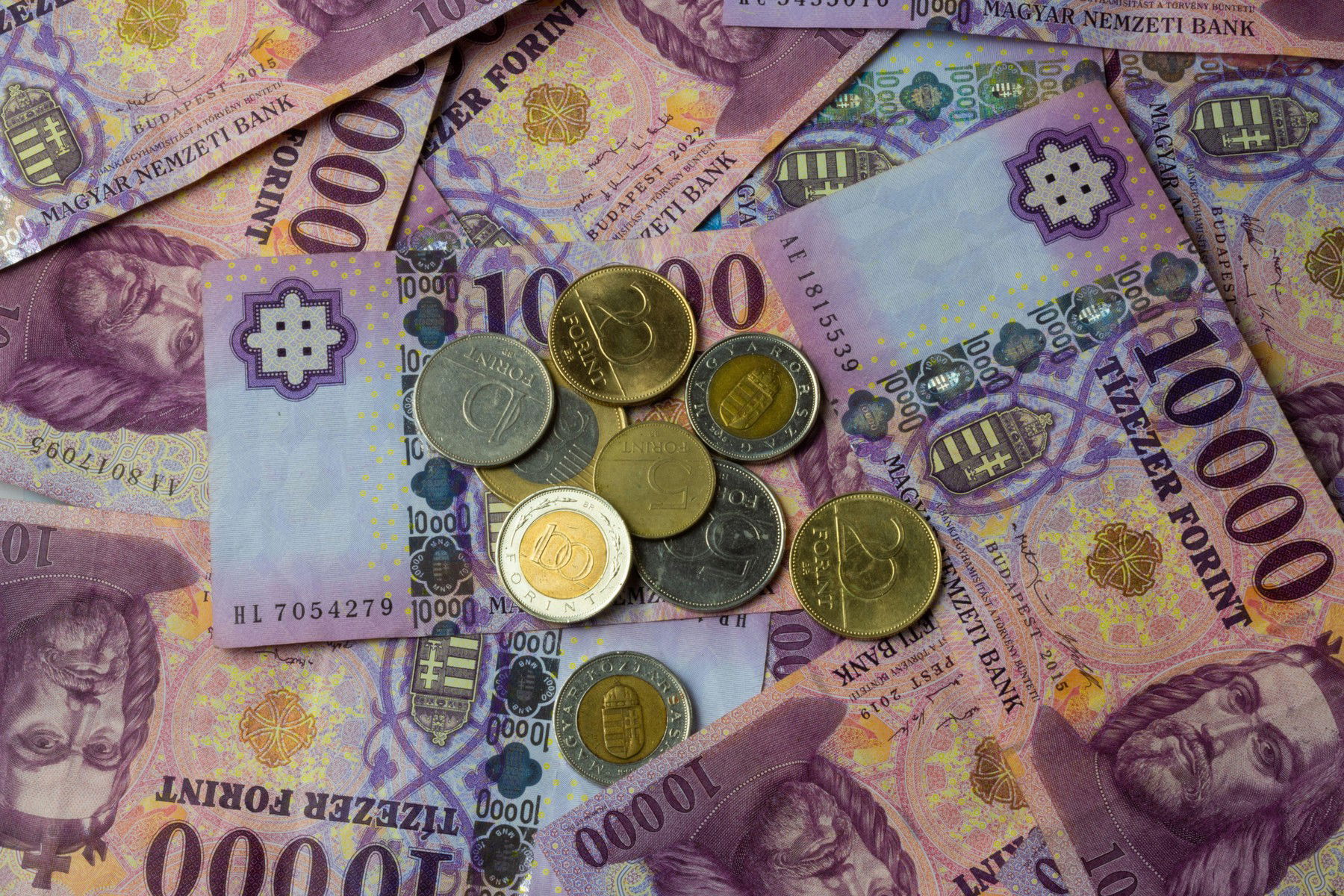 Jön az új magyar forint, 3000-et ér, rendkívüli aki szerepel rajta