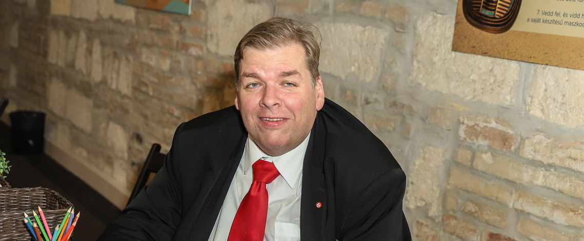 Ezért kellett meghalnia Schmuck Andornak? Egy ismerős szörnyű dologról tálalt ki