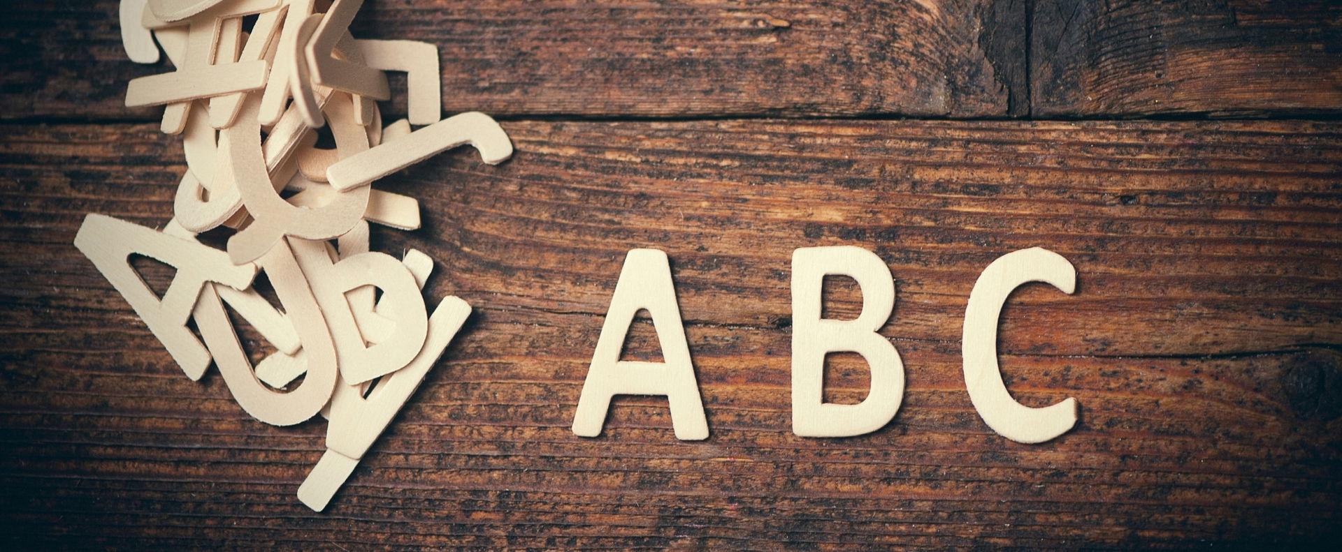 A magyarok feltaláltak egy új betűt, az ABC-be is bekerült, a világ sokkolva áll a nagy felfedezés előtt