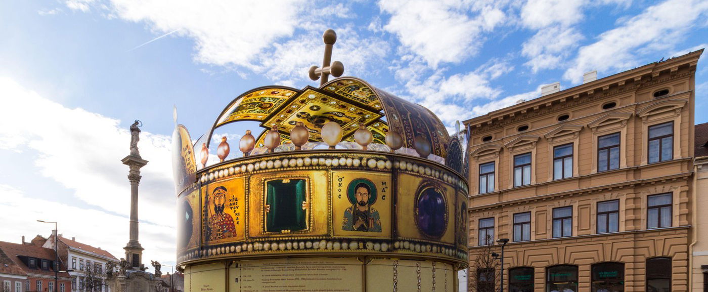 Kiderült a magyar Szent Korona legnagyobb rejtélye, a Fradi mai meccséhez is köze van