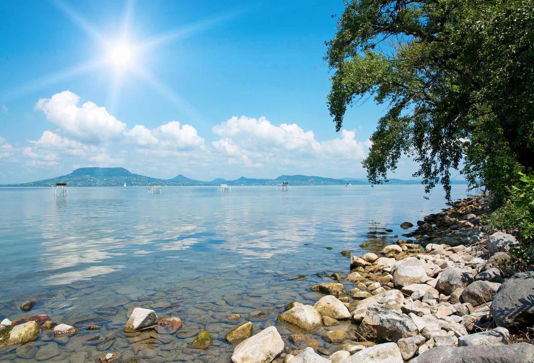 Van még egy Balaton hazánkban, ám ebben ember nem fürödhet 