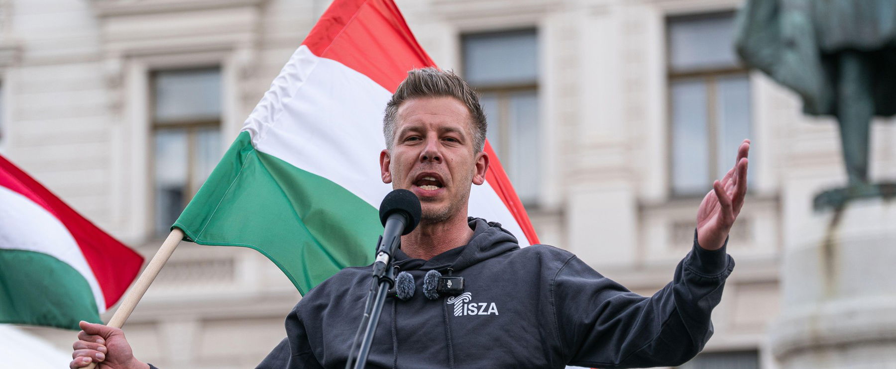 Bekapcsolva maradt Magyar Péter mikrofonja és minden kihallatszott, ezt nehéz lesz eltussolni