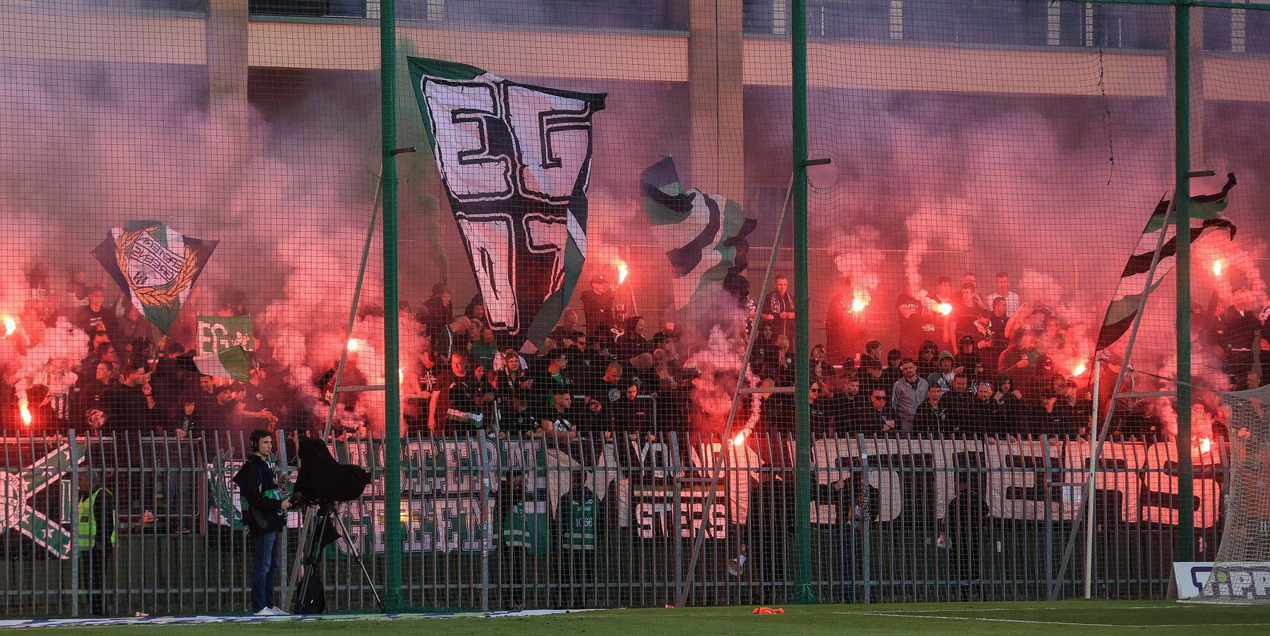 Szomorú világ köszöntött a hazai futballra, rossz hír érkezett