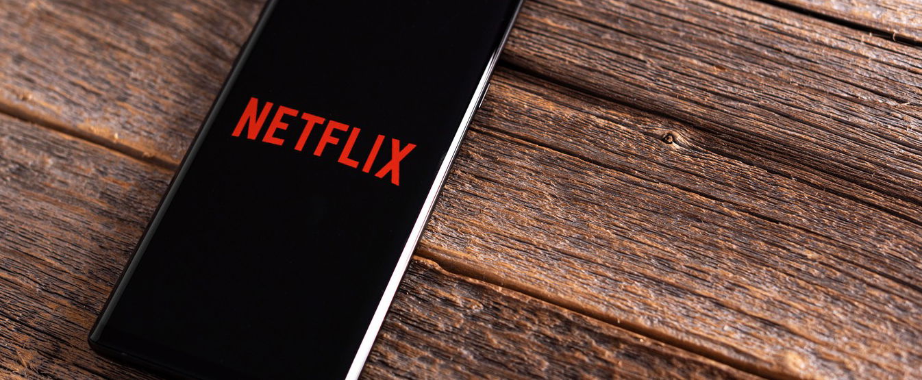 Jön a magyar Netflix? Rejtélyes plakátok lepték el az országot