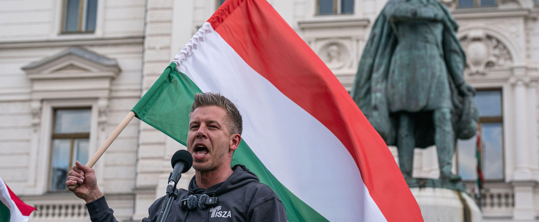 Kétségbeejtő felvétel került ki Magyar Péter munkatársáról, újabb nevet járattak le