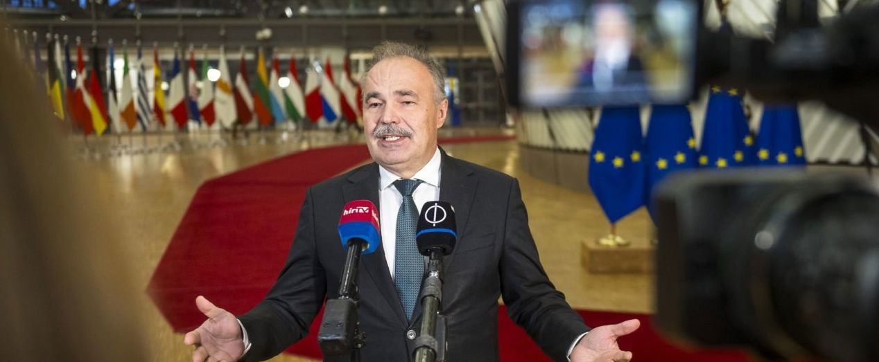 Kihagyta a rossz híreket a magyar miniszter, száznál is többen azért elmondták helyette