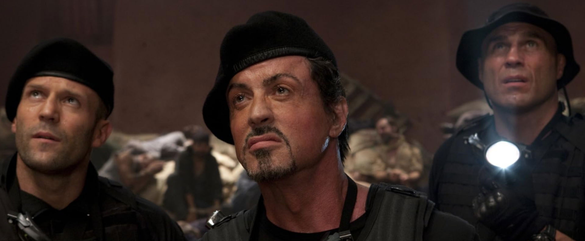 Stallone, Statham, Schwarzenegger – a vászon kiszakad, amikor az akció három óriása összecsap