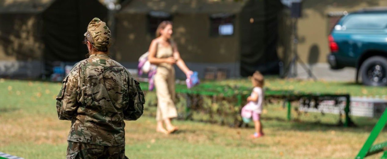 Nagy zajjal katonák jelentek meg egy magyar városban, kiderült a rendkívüli ok
