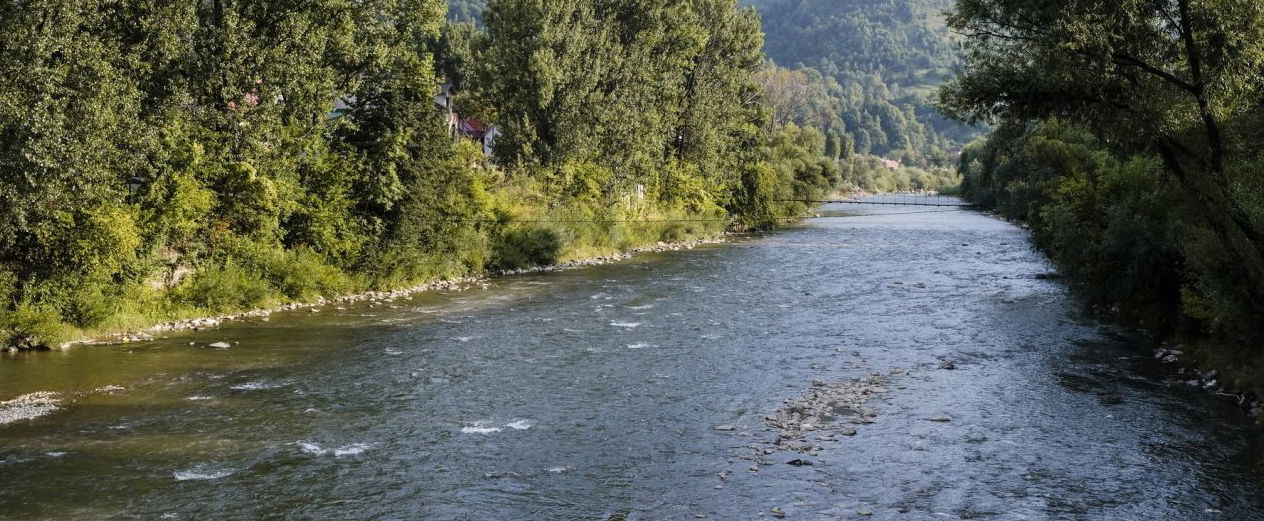 Döbbenetes ukrán videó a Tiszáról, így még sohasem láthattad a szőke folyót