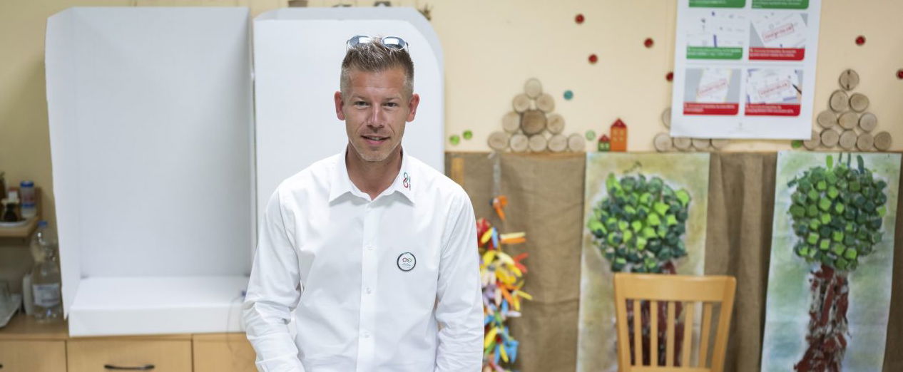 Magyar Péter hatalmas bejelentéssel és furcsa kinézettel sokkolta a híveit