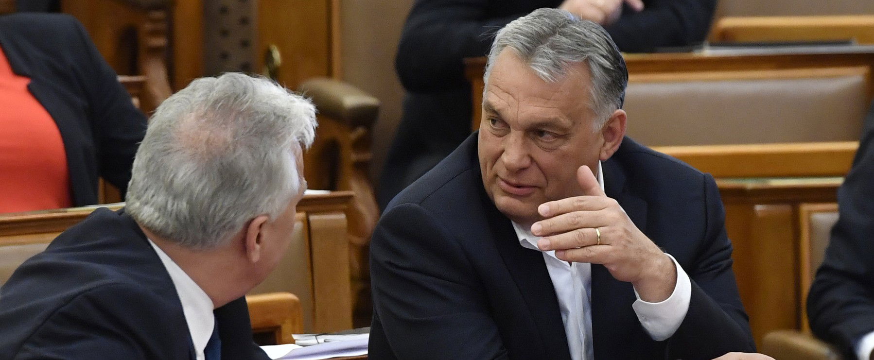 Leleplezdődött Orbán Viktor egyik legbefolyásosabb emberének titka, elemző mutatott rá