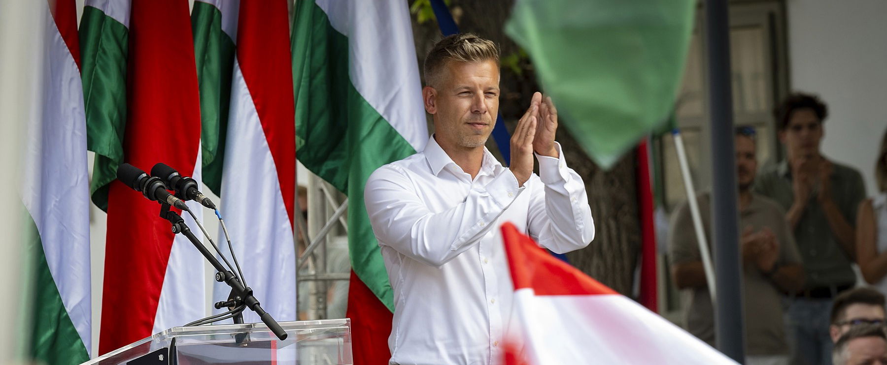 A Digitális Polgári Körök egyik fő embere Magyar Péter intim méreteiről kérdezte az embereket, három lehetőségre gondolt