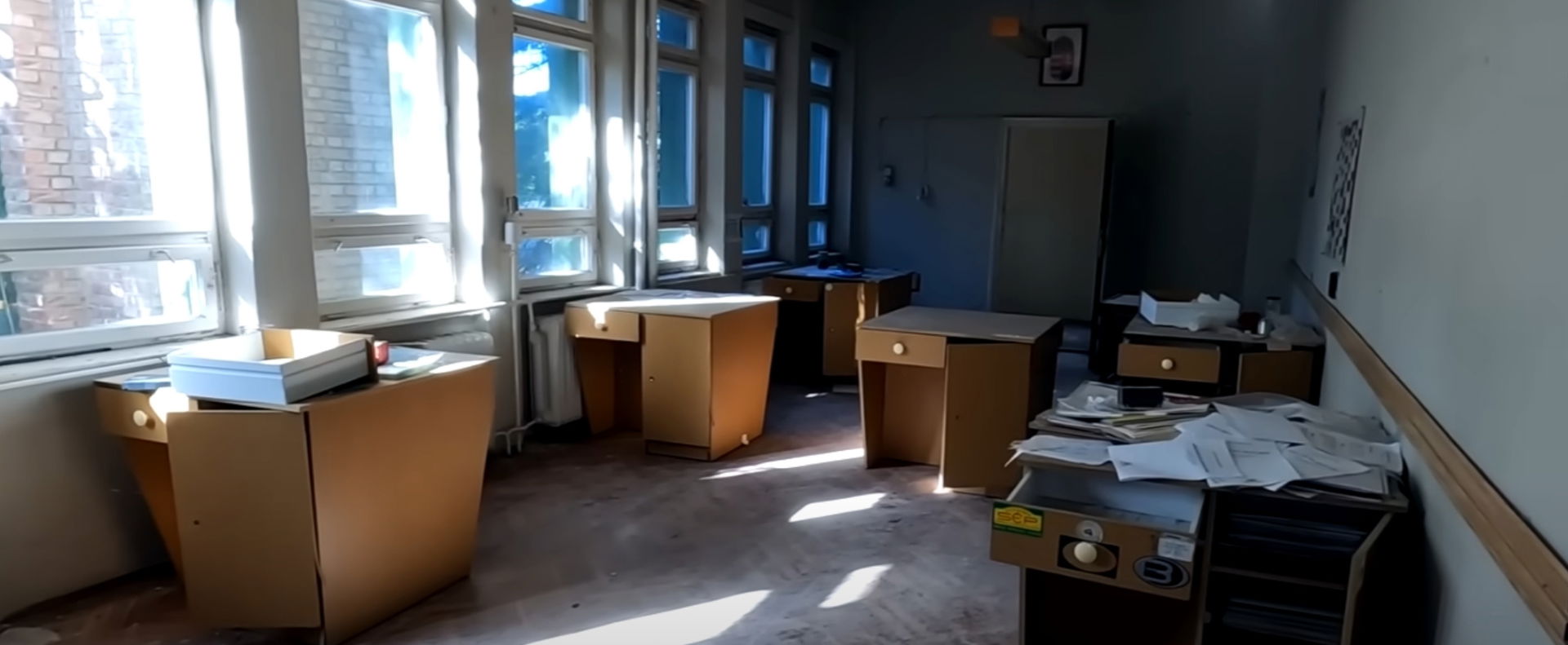 Gigantikus méretű elhagyatott iskolát találtak Magyarországon, bementek és ledöbbentek, amit ott találtak
