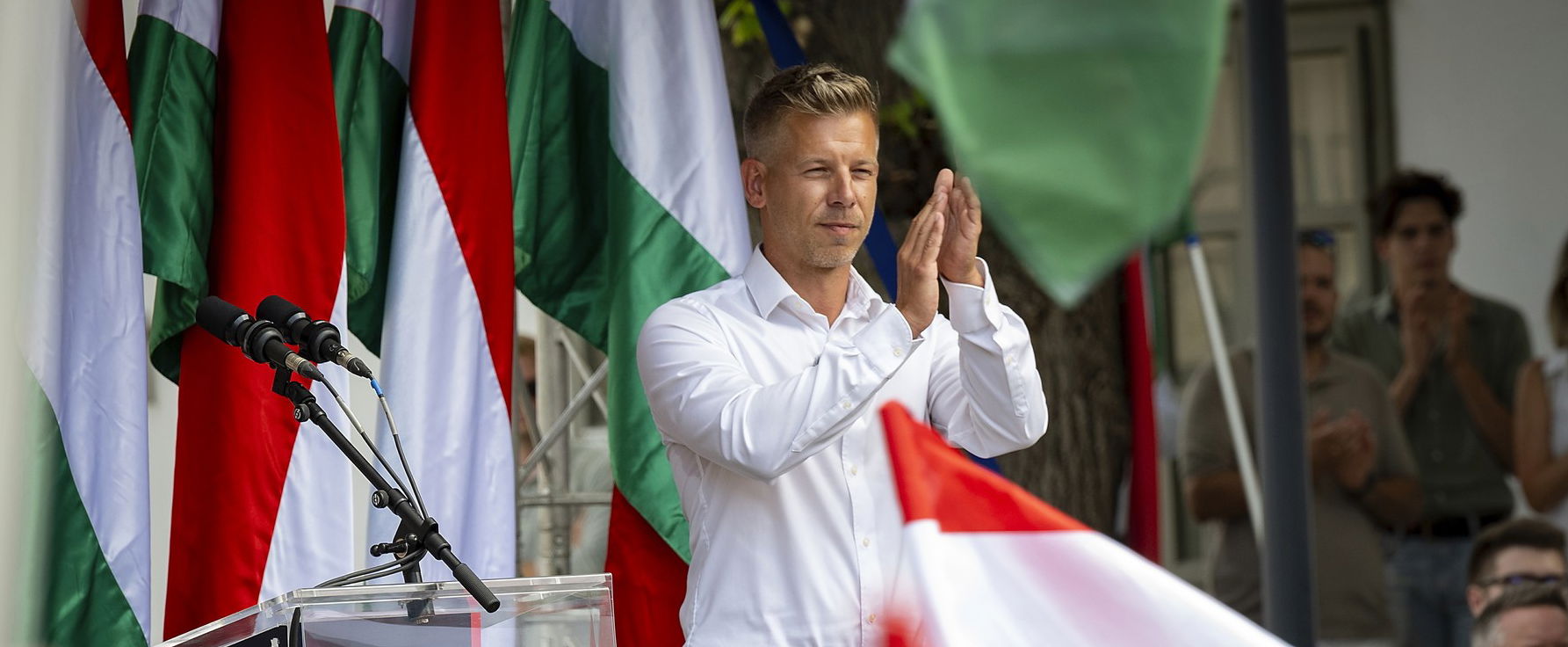 Magyar Péter döbbenetes üzenetet küldött a magyar válogatottnak a portugál-magyar meccs után