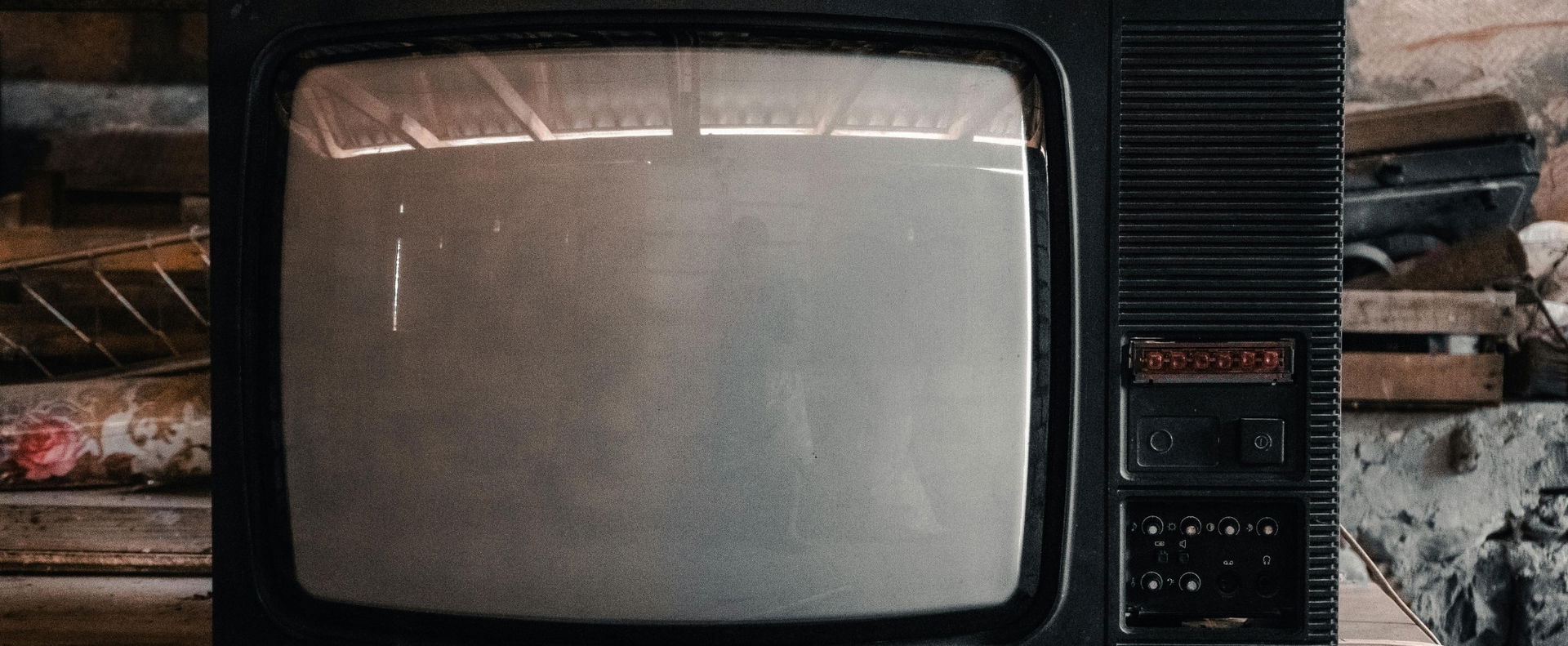 Ez volt a Magyar Televízió legelső adása, igazi műkincs került elő amit nem láthattak a nézők, ezt sosem adták le a tévében