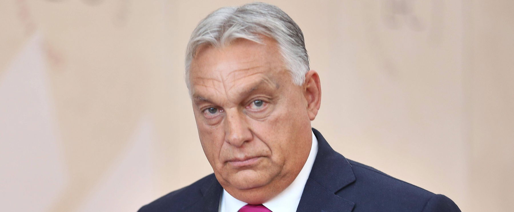 Ritkán látott jelenet, Hatvanpusztáról kérdezték Orbán Viktort, a riporternek esélye nem volt a miniszterelnök ellen